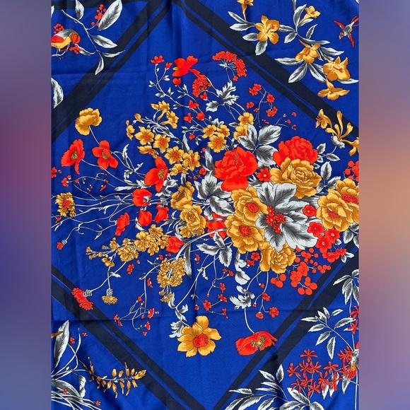 💐🟦Sunkyung Sa Silk Scarf | Yellow/Orange Bouquets | 29" Square | Vtg Japanese - Picture 13 of 17
